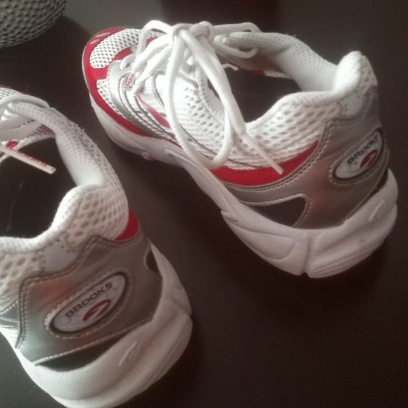 Brooks Running Trainers - Picture 5 of 5